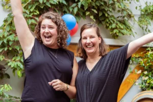 Zuskes van de Broéd: Sanne Taihuttu-van Schaik en Malouke Hovens-Jacobs