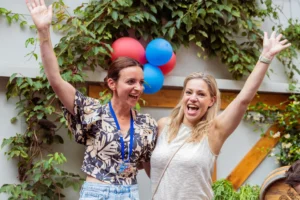 ⁠Getuuges van de Broédegom: Lian Knaapen-Achten en Robin Smith-Brueren