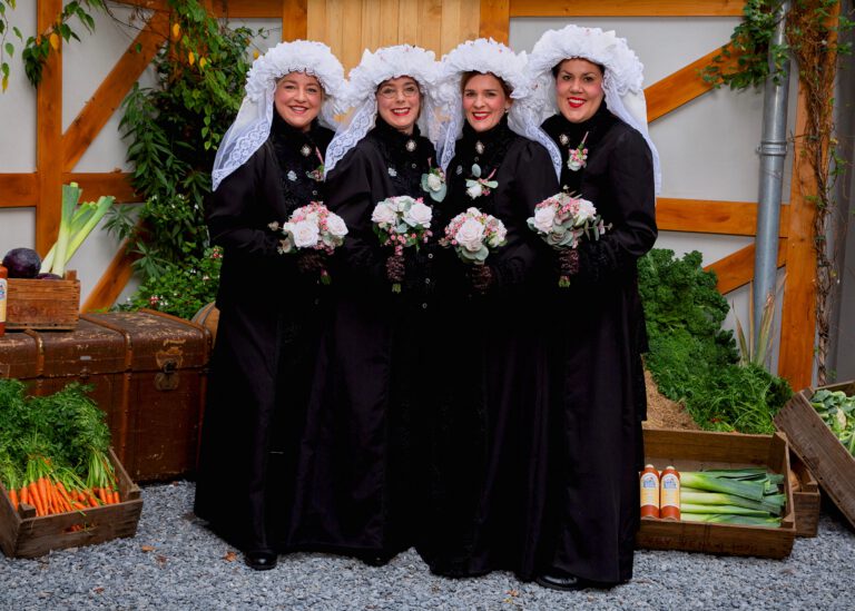 ⁠Broédsmaedjes: Anke Stevens-Rongen, Ilona Knops-Brinkhaus, Karin Terhaag en Ellen Nelissen-Verbeek